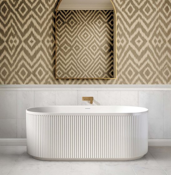 ArcQuay Attica Havana 1500 gloss white freestanding overflow bath
