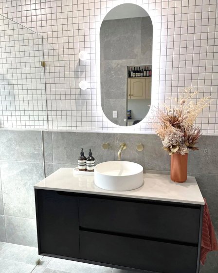 ArcQuay Bondi White Laundry Natural Carrara / White – 650mm; 1300mm; 1060mm